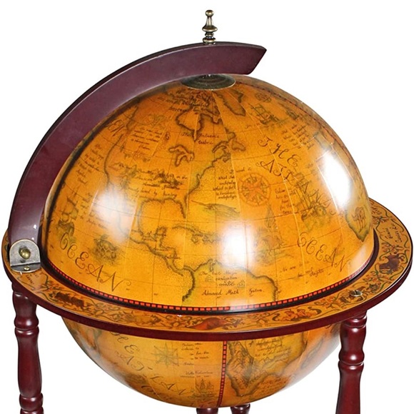 DESIGN TOSCANO the Old World charm of our Italian style rolling Globe Bar - Picture 1 of 6